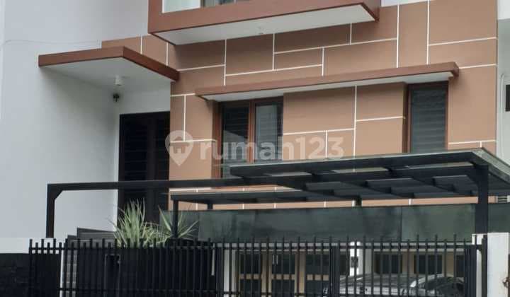 Jual Cepat Rumah Furnish Luas 153M² di Kelapa Gading