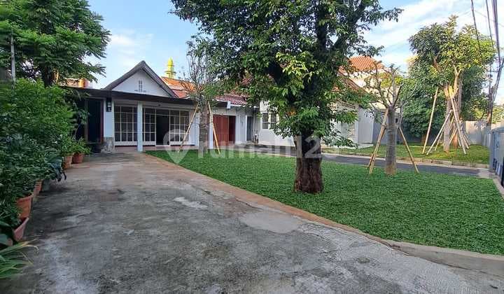 Best Price!!! Jual Cepat Rumah Strategis Luas 947M² di Menteng