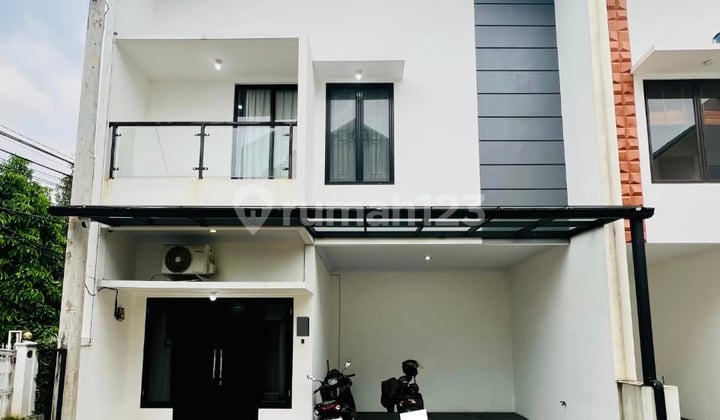 Rumah Furnish 3 Lantai Di Cilandak Jakarta Selatan