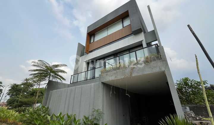 Dijual Rumah 3 Lantai Furnish Belakang Rumah Sakit Persahabatan
