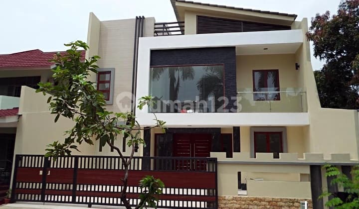 Get an Exclusive House Next to the Mall & West Bekasi Toll Gate