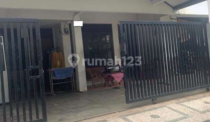 Dijual Rumah Strategis Dikebon Baru Tebet Jakarta Selatan