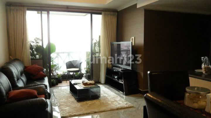 For Sale 3 Bedroom Semi Furnished Apartment in Kebayoran Lama, South Jakarta