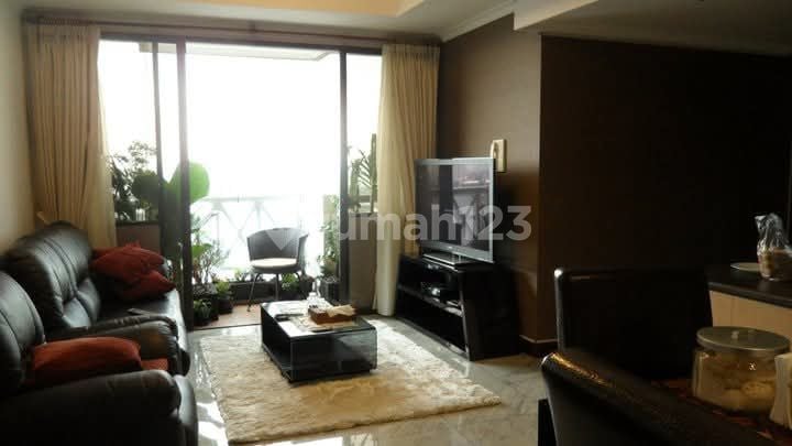 Dijual Apartemen 3 Kamar Tidur Semi Furnished Di Kebayoran Lama Jakarta Selatan