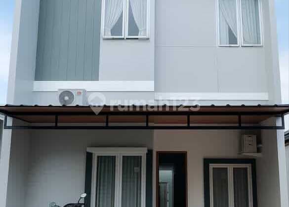 Di Jual Rumah Dua Facade 5+1 Kamar Tidur di Bekasi Timur