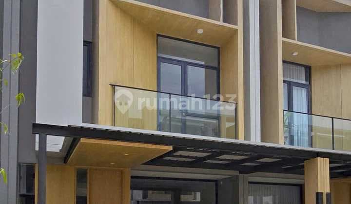 Disewakan Rumah Baru Lokasi Strategis Full Furnish Ditanakayu Bsd