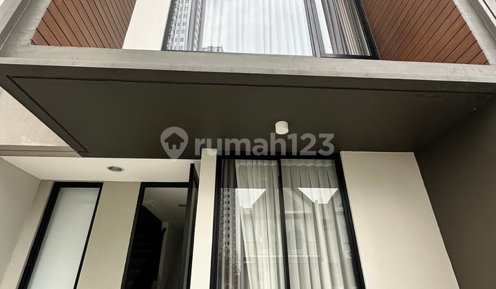 Rumah Osaka Pik 2 4,5X10 3 Lantai Semi Furnish Rumah Rapih