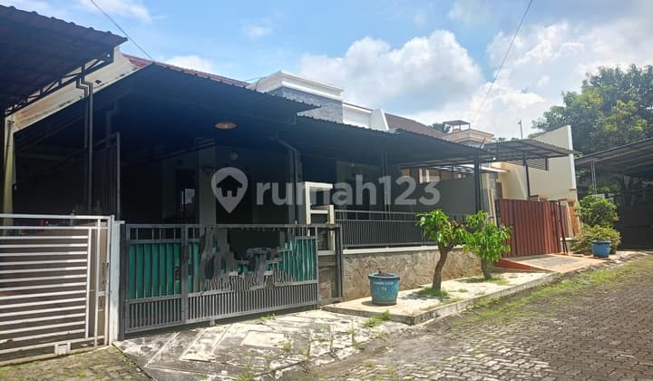 Rumah Terawat Siap Huni Banyumanik