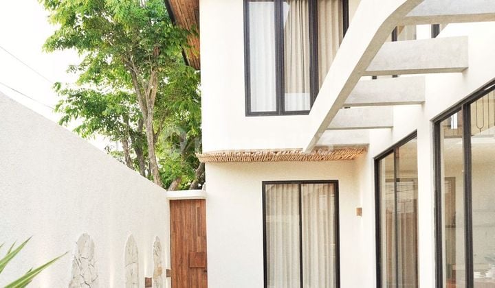 Sewa: Villa 3 Kamar Tidur dengan Cahaya Alami di Seminyak