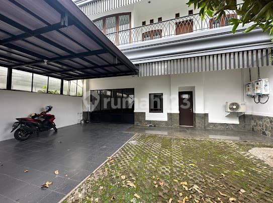 Rumah Tenang Di Menteng