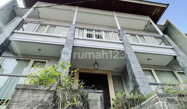 Rumah Siap Huni Di Menteng Dekat Dengan Sudirman!