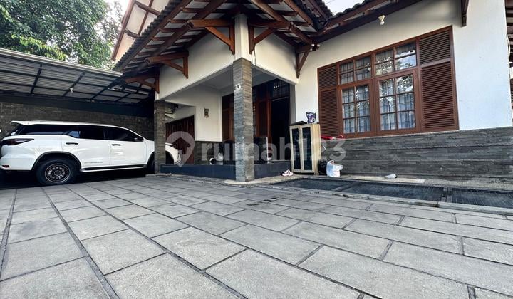 Dijual Rumah Mewah - Gunung Batu Sayap Setra (Furnish)