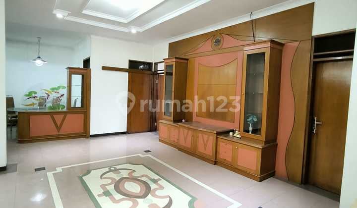 Disewakan Rumah Nyaman dan Luas Batununggal