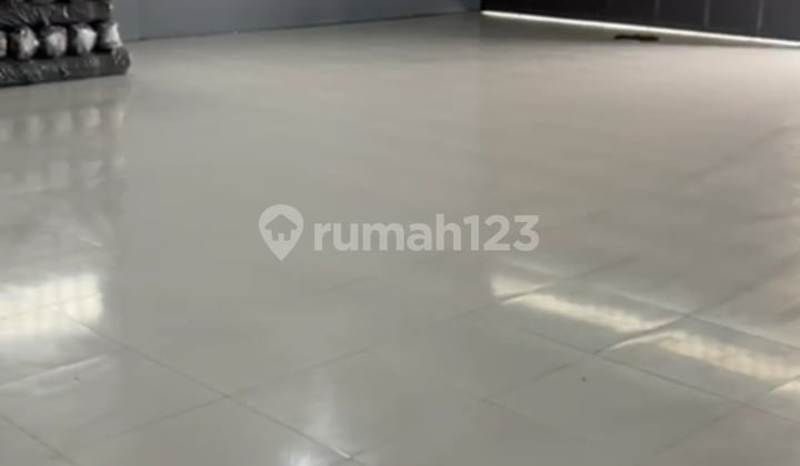 Ready-to-Use Clean Warehouse Batujajar 256.0 m²