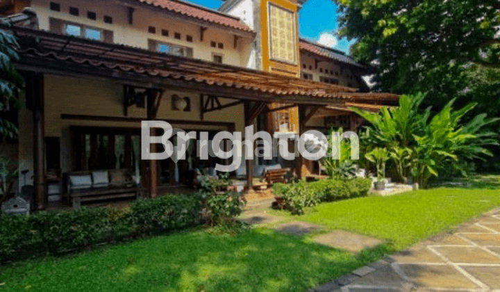 RUMAH ALA VILLA MEWAH BALI STRATEGIS DEKAT LABSCHOOL