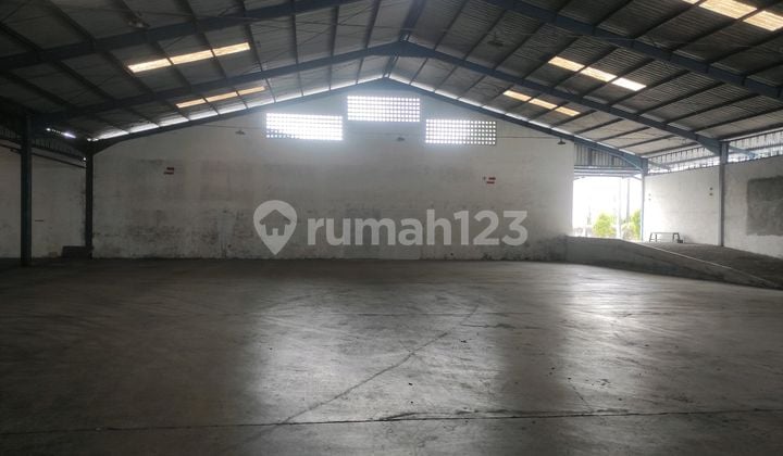 Gudang Premium Daerah Tempuran Luasan 2.352M2