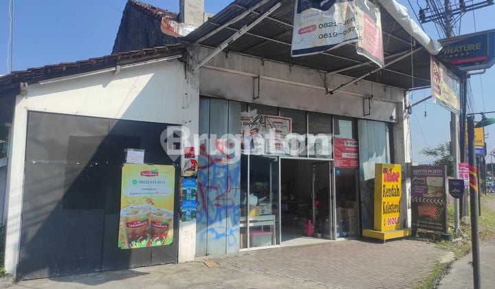 Rumah beserta gudang berlokasi strategis pinggir jalan raya magelang jogja