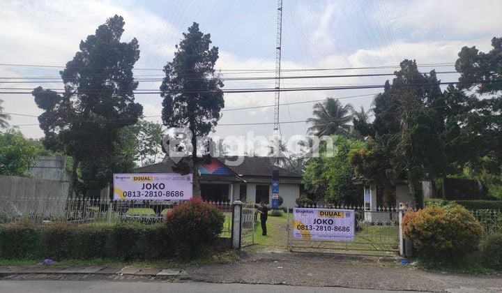Ruang Usaha Strategis pinggir jalan raya Jogja Magelang ( Ex Radio Merapi Indah )