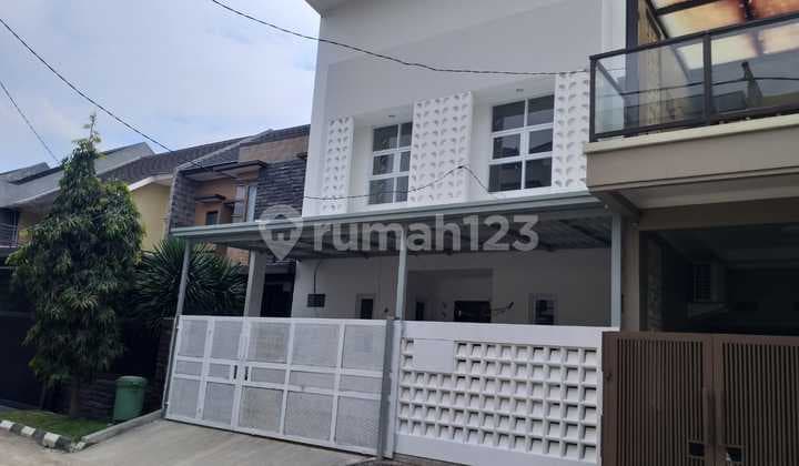 Dijual Rumah 2,5 Lantai Cocok untuk Rumah Kost di Buah Batu Regency Bandung Hunian Aman Lingkungan Bagus Tenang dan Nyaman