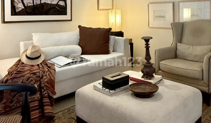 Rumah Ada Kolam Renang Graha Famili Dekat Redback Club House