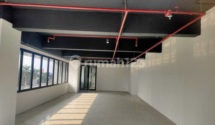 Spazio Office Hadap Pakuwon Mall, Westin dan Four Points Hotel