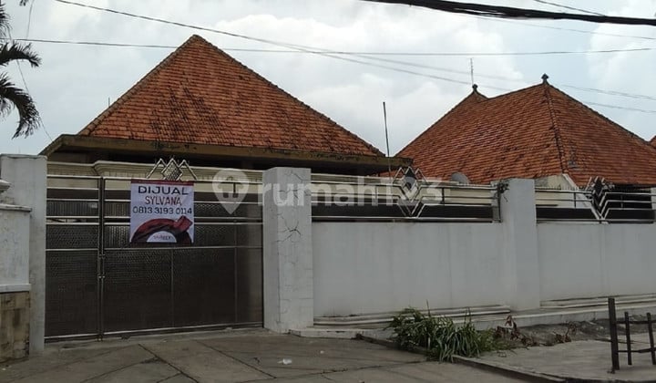 Rumah Jalan Progo Dekat Raya Darmo Taman Bungkul Surabaya
