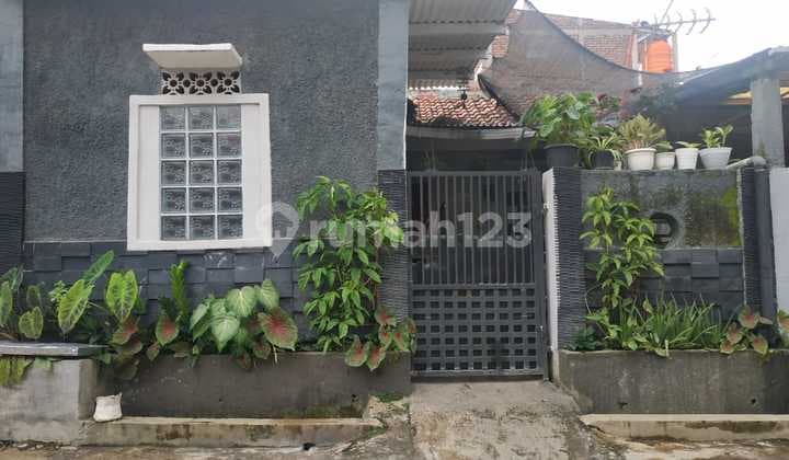 Rumah Seconnd Di Komplek Taman Cileunyi Dekat Gerbang Tol