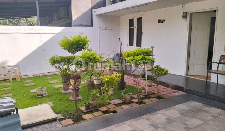 For Sale Well-Maintained Ready-to-Live-In 1.5-Story House Fronting a Twin Road in Kahuripan Nirwana Village Housing Complex For Sale Well-Maintained Ready-to-Live-In 1.5-Story House Fronting a Twin Road in Kahuripan Nirwana Village Housing Complex