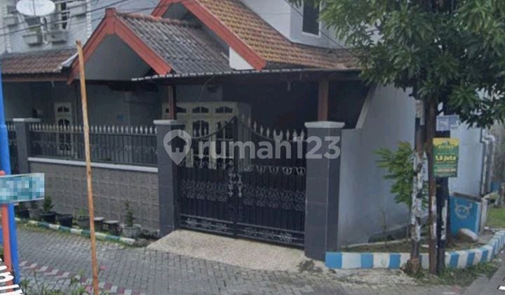 Dijual Rumah Hook 2 Lantai Griya Kebraon Barat