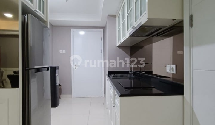 Lariz Mansion Pakuwon Mall # Apartemen Private Lift