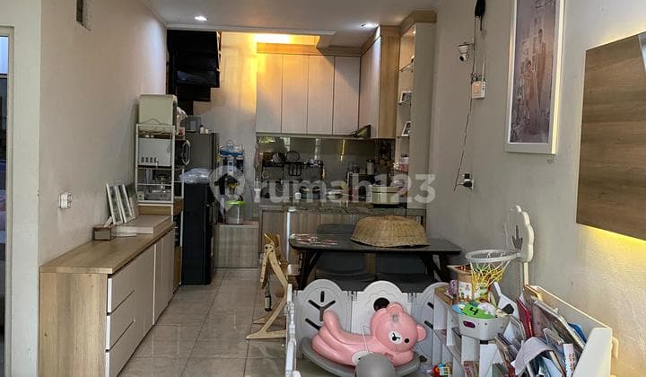 House in Metland Puri, SHM, Size 6x15m, Facing Northeast