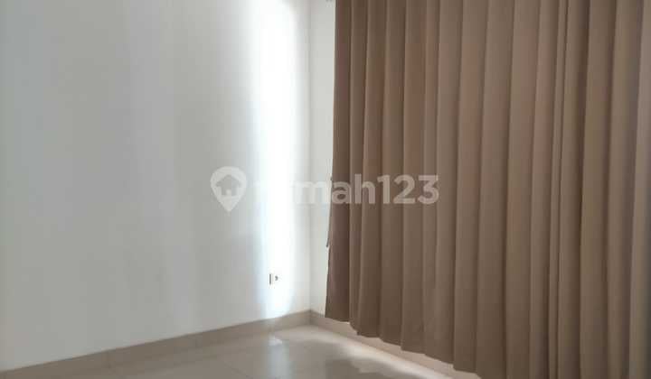 Rumah di Green Lake City, Australia, Uk.8x15m, Hadap Timur Laut