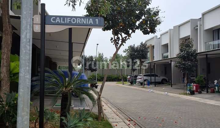 Dijual Rumah 2 Lantai di Pik 2 California Tipe Burgundy bisa KPR