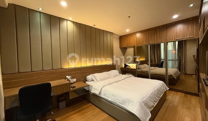 (a) Apartemen Eksklusif Di Residence 8 Pemandangan Sudirman