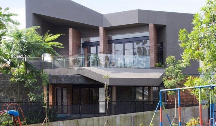 Dijual Rumah Mewah Sektor 9 Bintaro Jaya Tangerang Selatan