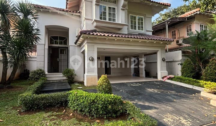 Disewakan Rumah Cluster Taman Menteng Lippo Cikarang