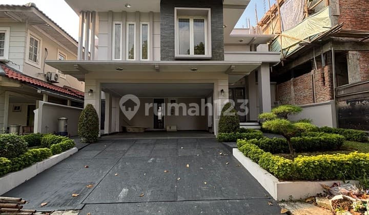 Disewakan Rumah Cluster Taman Menteng Lippo Cikarang