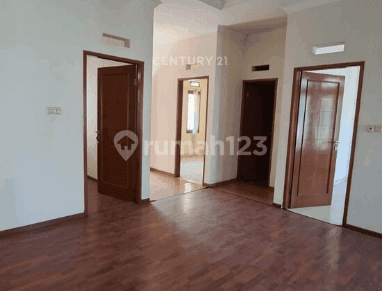 Rumah 2 Lantai Terawat Buah Batu Dekat Tol Cocok Utk Kantor