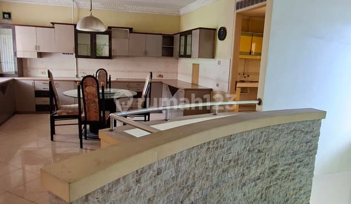 Disewakan Rumah Cocok untuk Rumah Tinggal atau Kantor Siap Huni