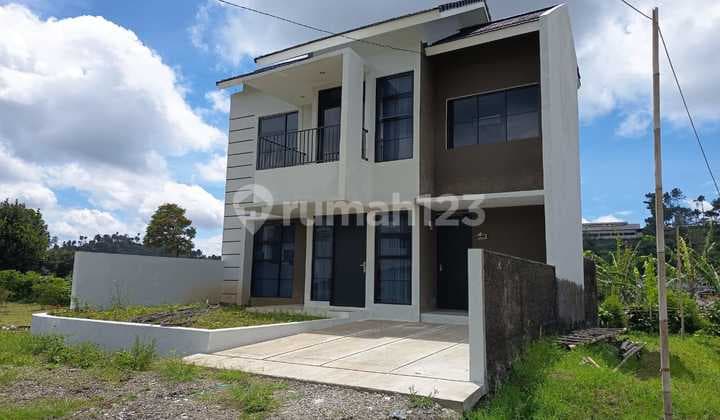 Rumah di Perumahan Cisarua Bandung Barat