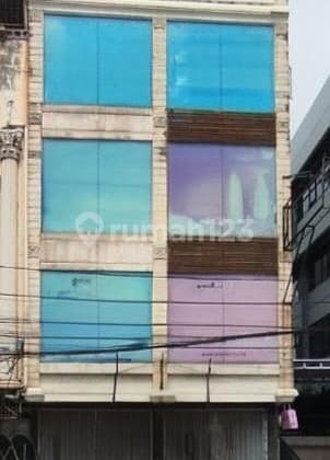 Di Jual Ruko Gandeng Petojo Lokasi di Jalan Utama