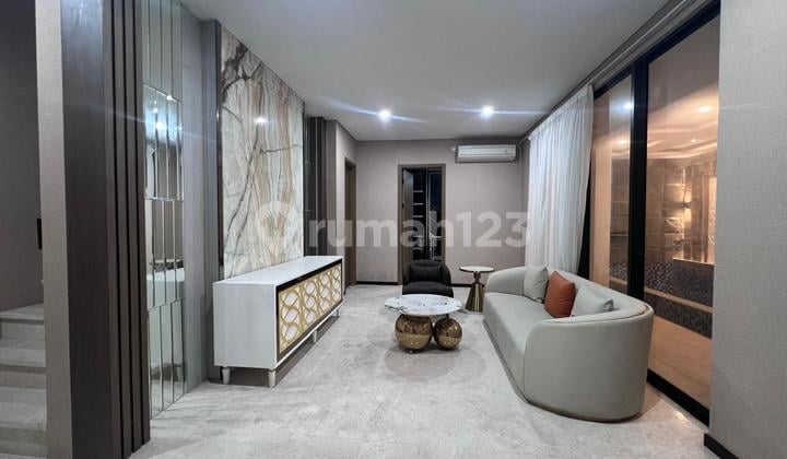Disewakan Rumah Modern Sangat Bagus,siap Huni