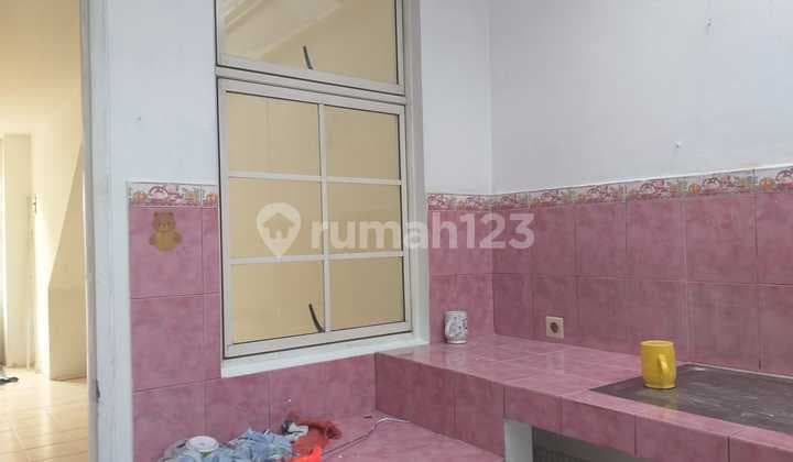 Town House Taman Paris Siap Huni Kondisi Bagus di Lippo Karawaci.
