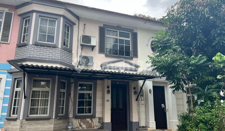 Town House Taman Paris. Siap Huni.sangat Tenang Kondisi Sangat Bagus