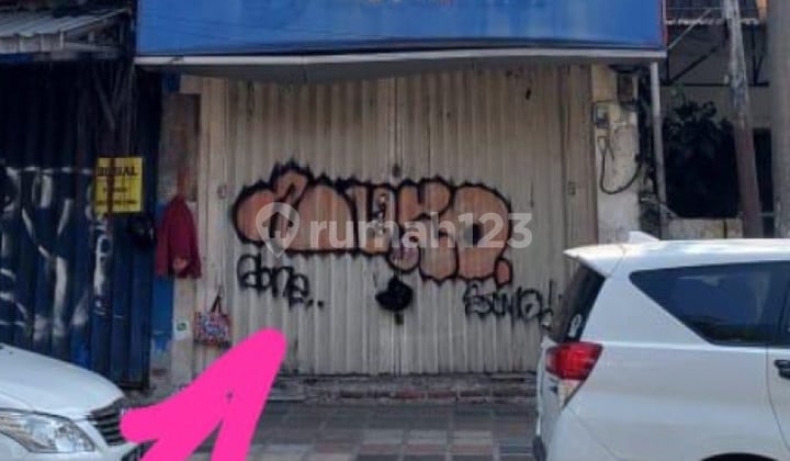 Ruko Strategis di Raya Kedungdoro Disewakan Prioritas untuk Bank