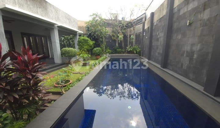 Disewakan/ Dijual Rumah Luas, Asri,Bagus, Lokasi Tenang, Jln Gedung Hijau, Pondok Indah. ( Ff, Ak, Lm)