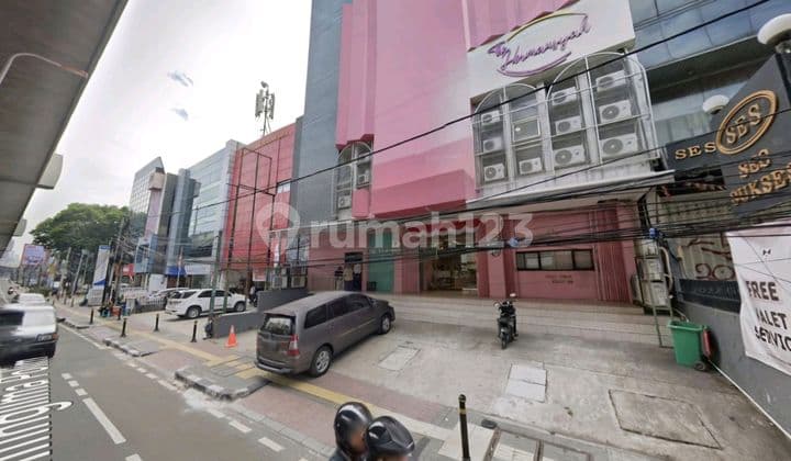 Disewakan Modern Ruko Luas ( 3 Ruko Jadi Satu ) For Rent,Jln Panglima Polim,( Lm)