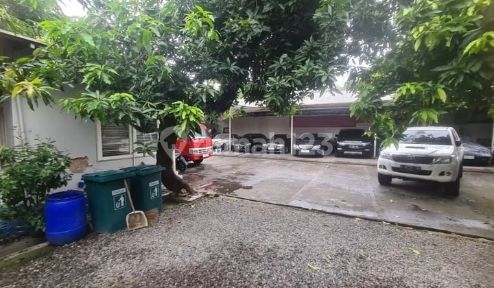 Disewakan Ruang Usaha 1000m2 Strategis Di Haji Nawi, Jakarta Selatan (mm/ww)