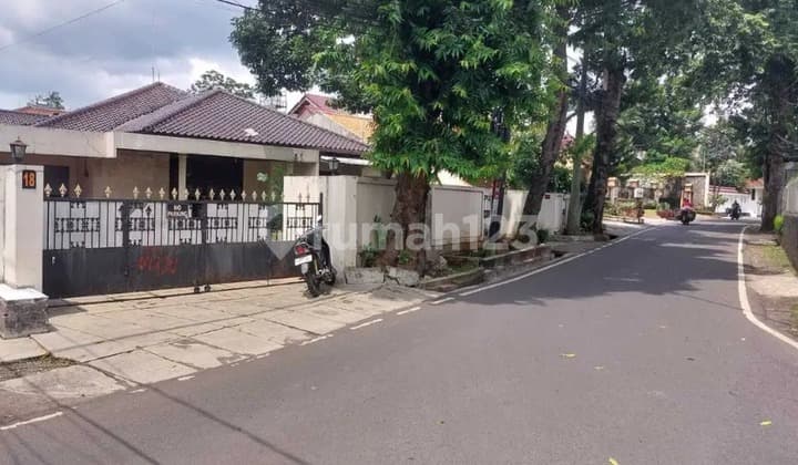 For Sale: Land with Old House in Lebak Bulus, South Jakarta.