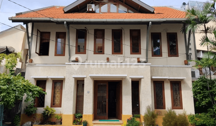 Dijual Gedung Kantor Estetik & Homey di Bendungan Hilir Tanah Abang